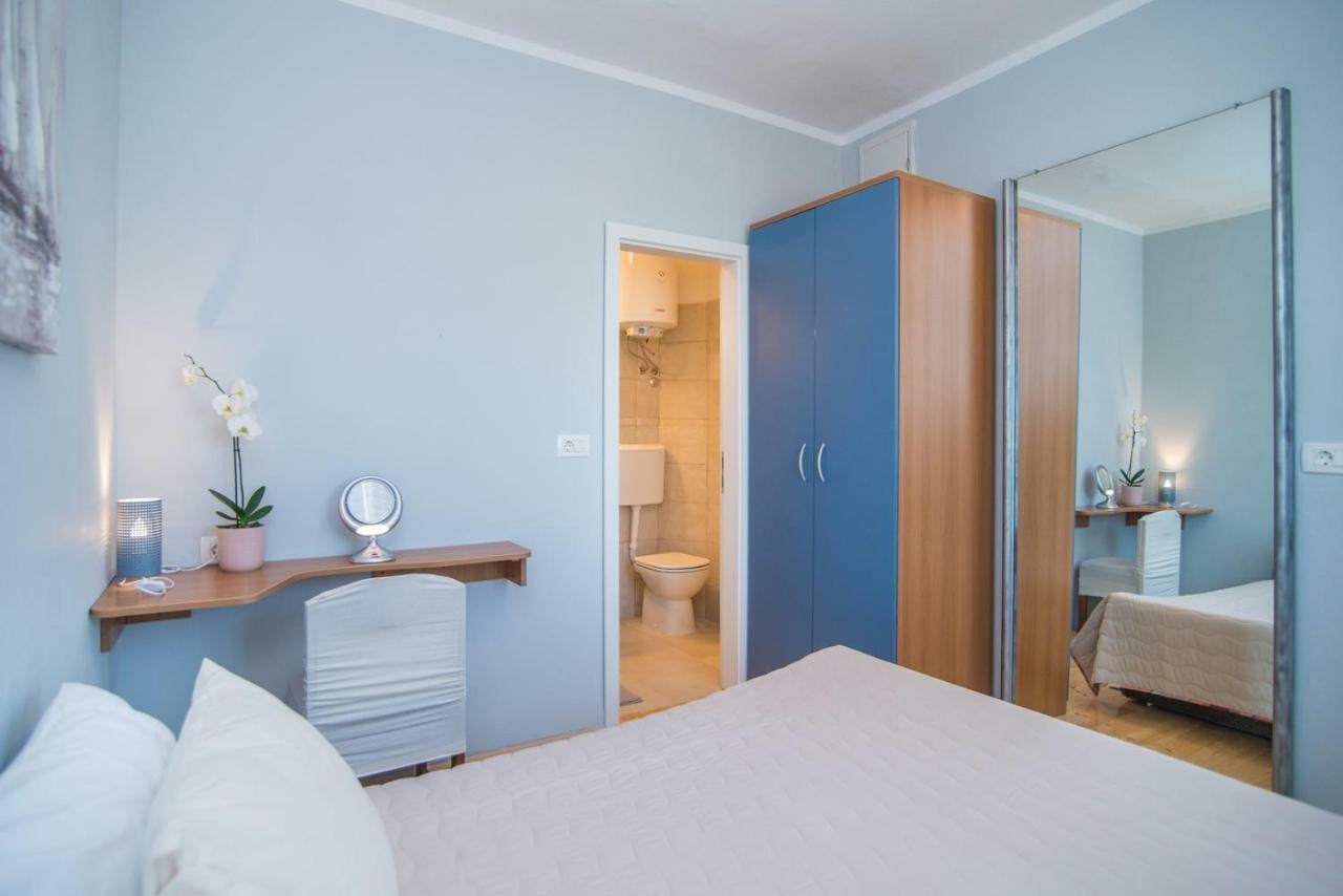 Apartment With Terrace In Filipana Marčana エクステリア 写真